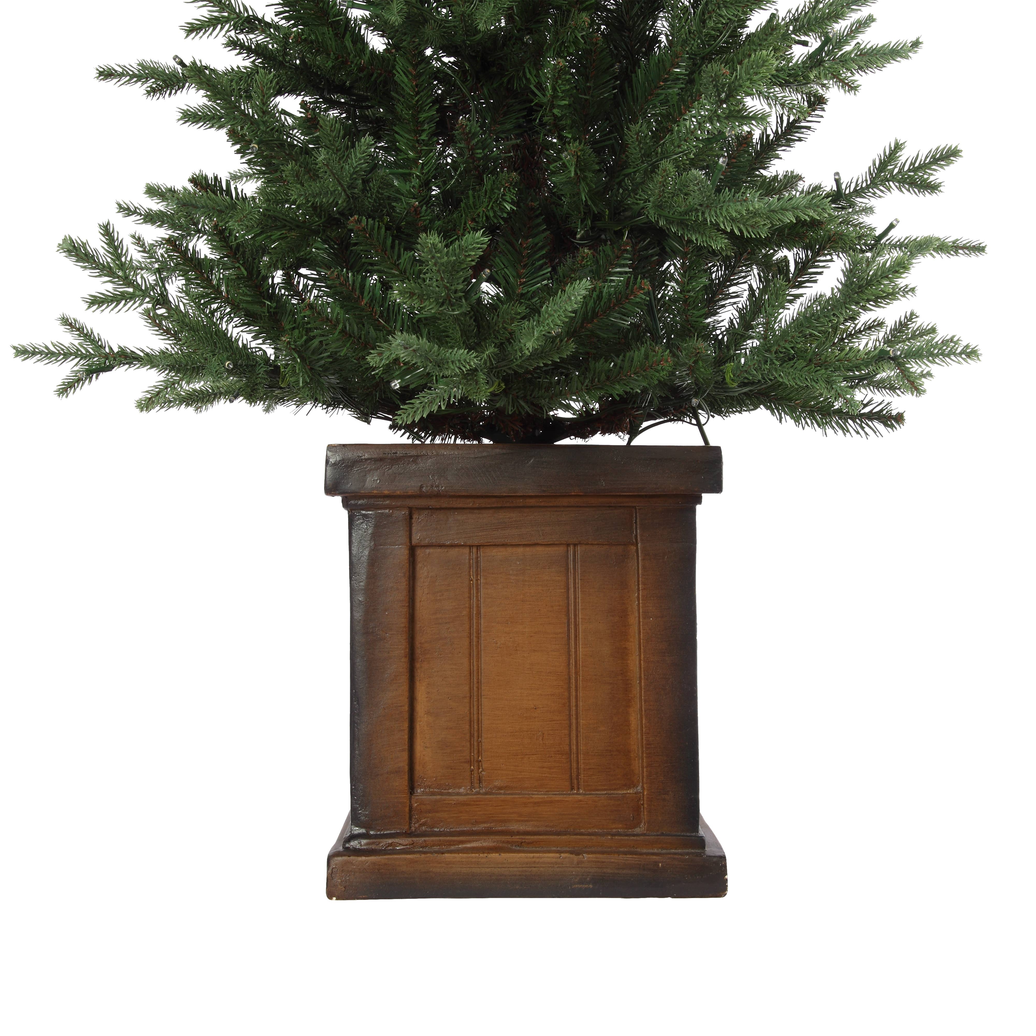 Haute Decor - Wholesale Artificial Christmas Tree - 4.5 Foot Pre-Lit New Haven Fraser Fir Potted Tree2