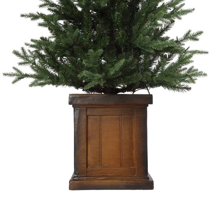 Haute Decor - Wholesale Artificial Christmas Tree - 4.5 Foot Pre-Lit New Haven Fraser Fir Potted Tree2