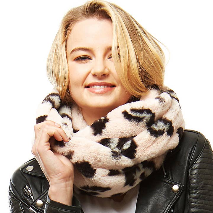 HYGGELIG LEOPARD FUSKEPELS INFINITY HALSTØRKLÆDE, LOF 927 for engroshandel hos JOIA ACCESSORIES