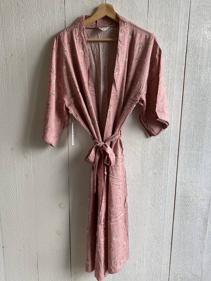 Mya Lounge Robe - Roze Print voor wholesale door CONRADO®