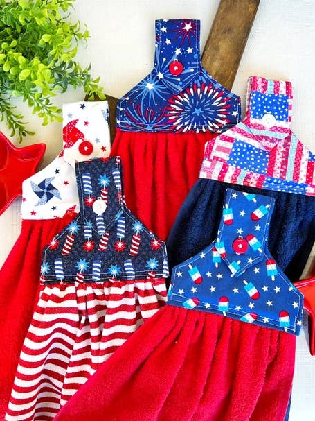 Ensemble de serviettes patriotiques pour la vente par Lavishly Vintage