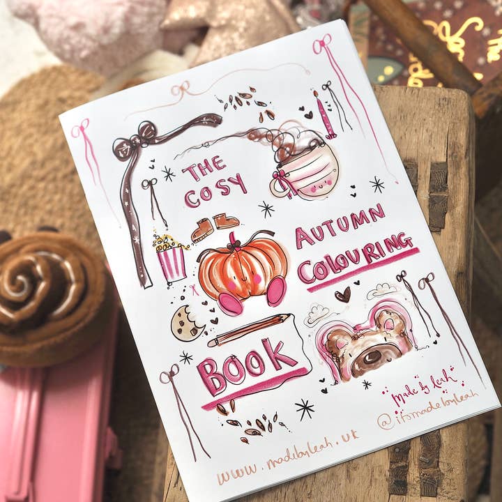 Made by Leah – wholesale Notebook – The Cosy Girly Colouring Book9