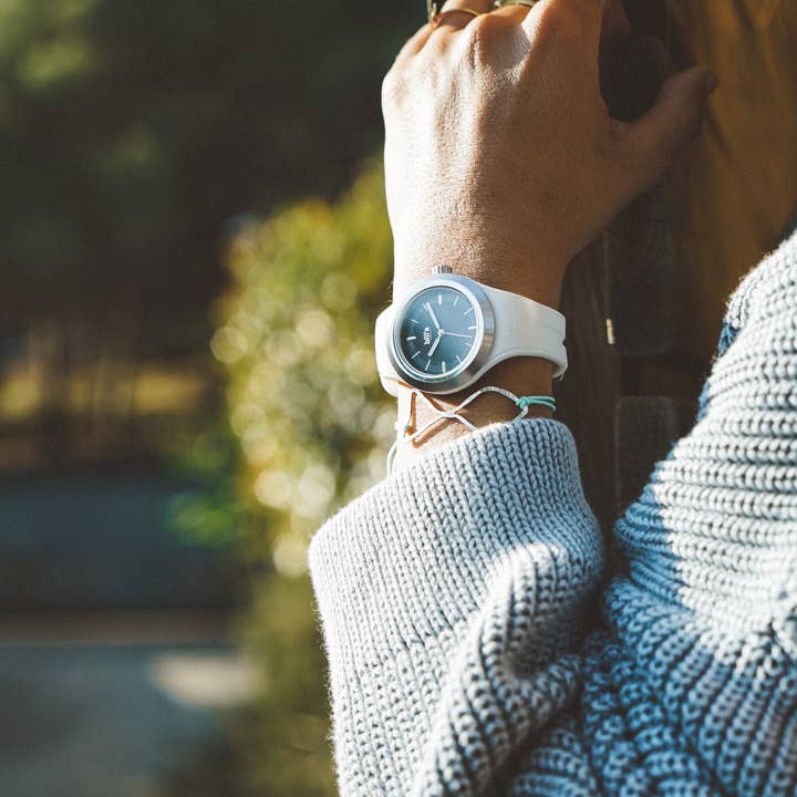 Bill's Watches - Wholesale Wrist Watch - Women's - Twist Watch - Silicone Artic white3