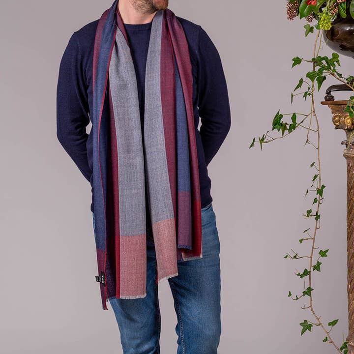 Bufanda Haymarket de seda y lana azul marino y burdeos para venta al por mayor de Black