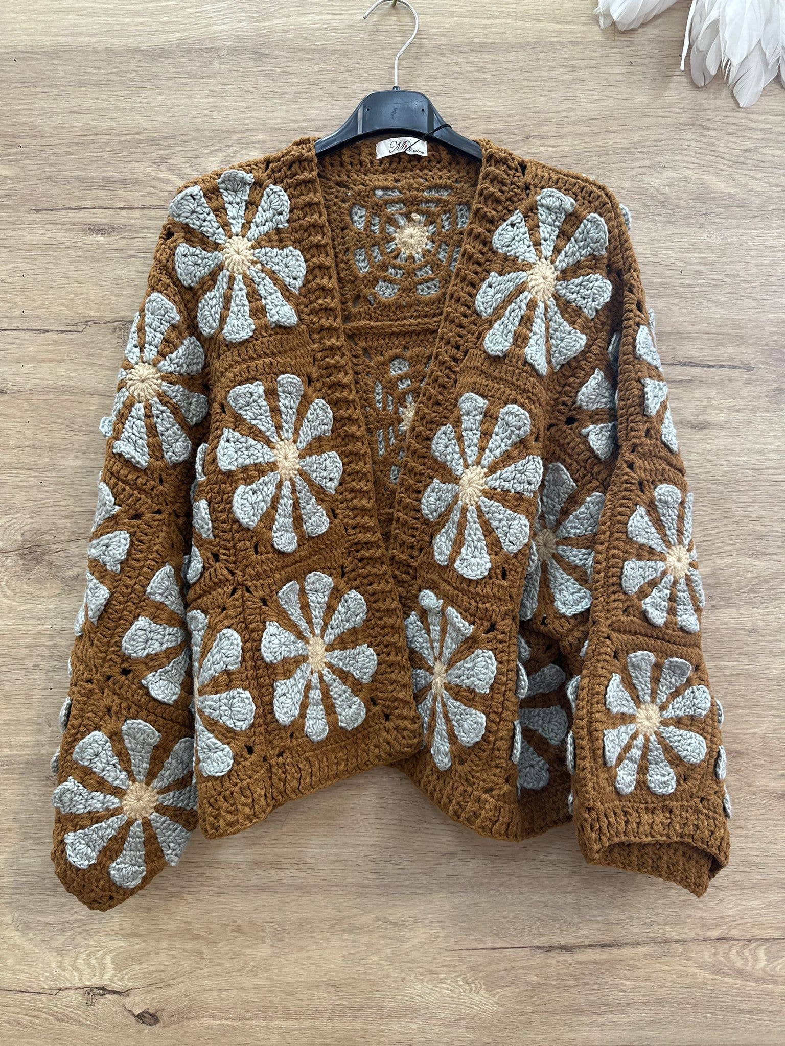 SWEET MAGIC MODA Y COMPLEMENTOS – Großhandel Jacke – Damen – Handgefertigte gehäkelte Jacke