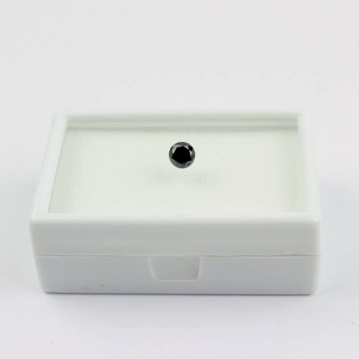 Diamant noir véritable 0,91 carats /5 ,5 mm, diamant noir rond non traité D-8 pour la vente par BKGEMS