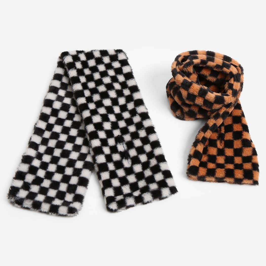 WT Faux fur WHITE Checkered Pattern Scarf for wholesale on Faire4