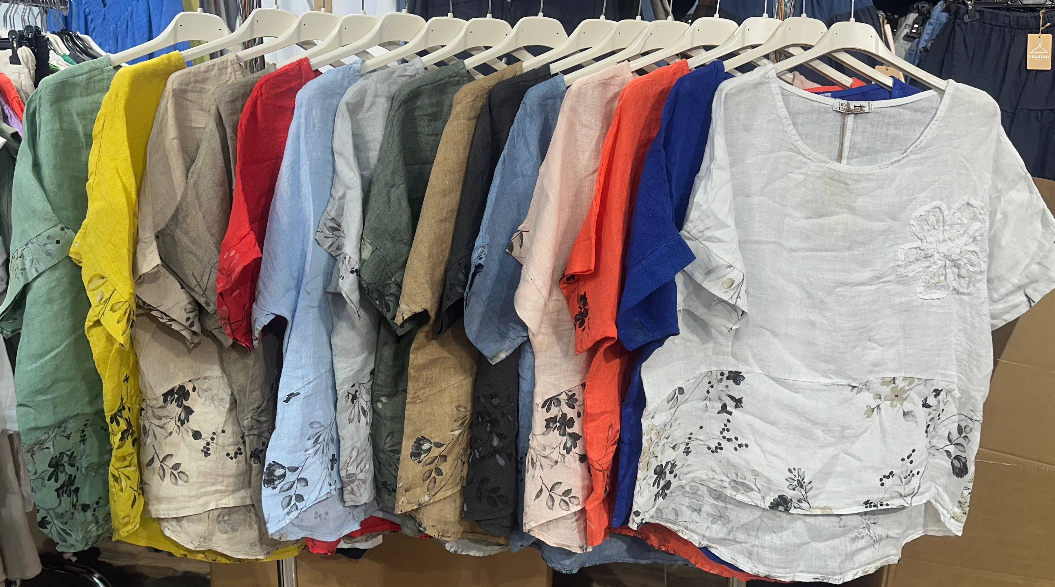 LÉA & LUC - Wholesale Tunic - Women's - Printed blouse with a flower in 100% Linen REF. 1206213