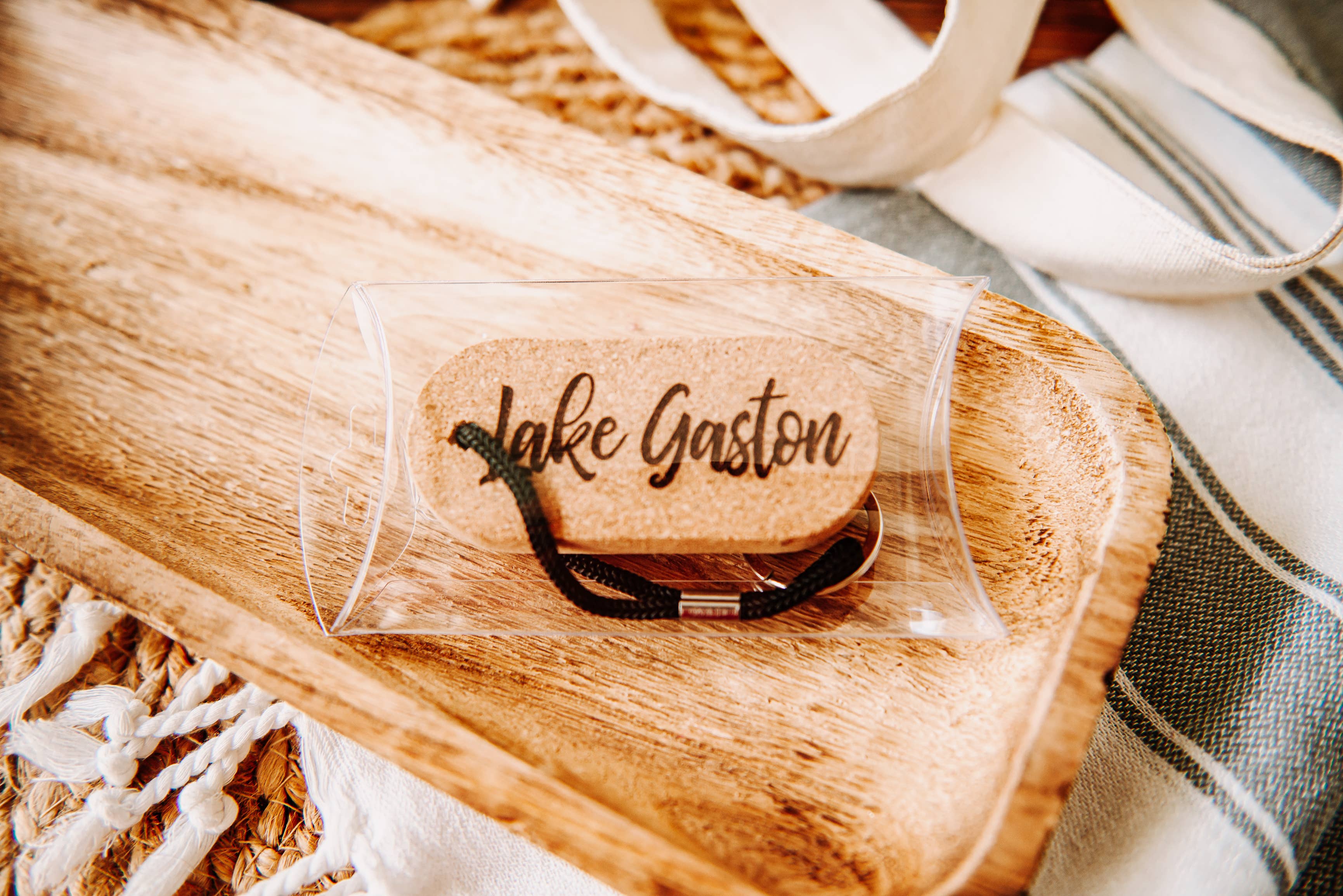 The Lillie Pad - Vente Porte-clés – unisexe - Porte-clés flottant en liège avec nom personnalisé pour la navigation6