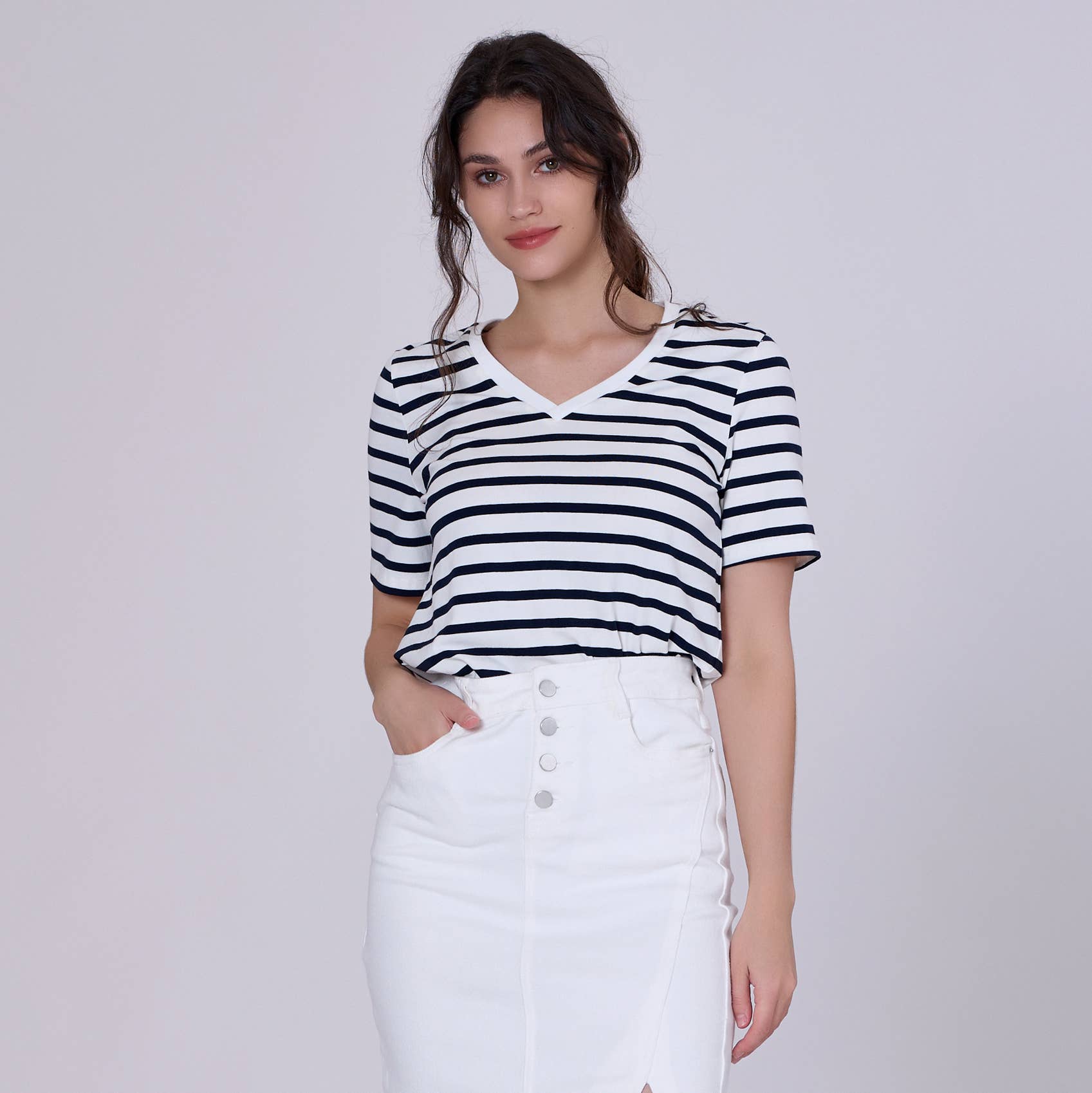 Smart and Joy – wholesale T-shirt – women's – V-neck cotton sailor t-shirt13