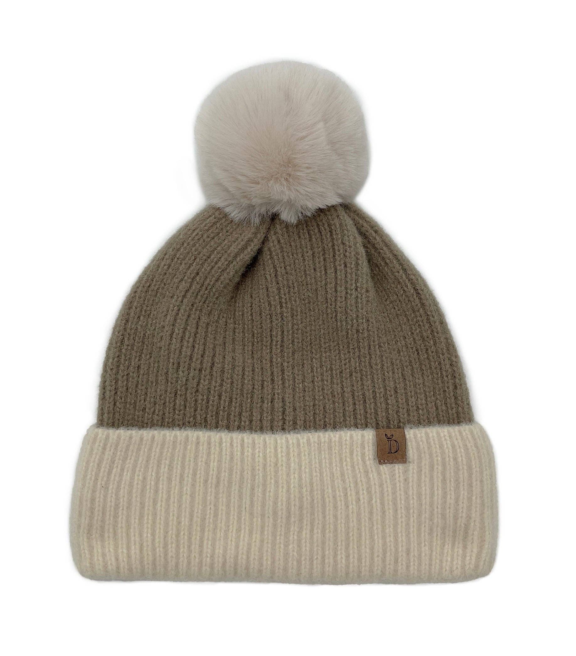 Do Everything In Love® - Vente Bonnet – femme - Bonnet en tricot côtelé avec pompon en fausse fourrure4