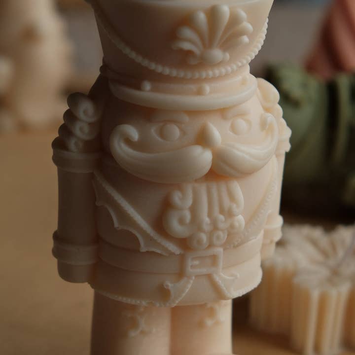 ECLAT DE L'AUBE - Wholesale Pillar Candle - Decorative candle - Nutcracker1