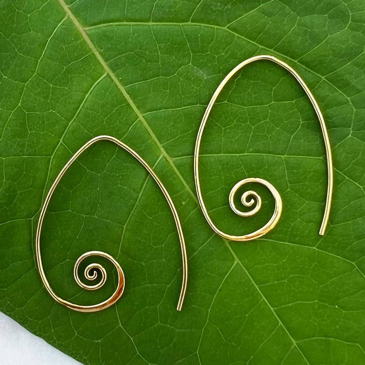 Orecchini a spirale - Ottone, Indonesia per la vendita all'ingrosso da parte di Women's Peace Collection