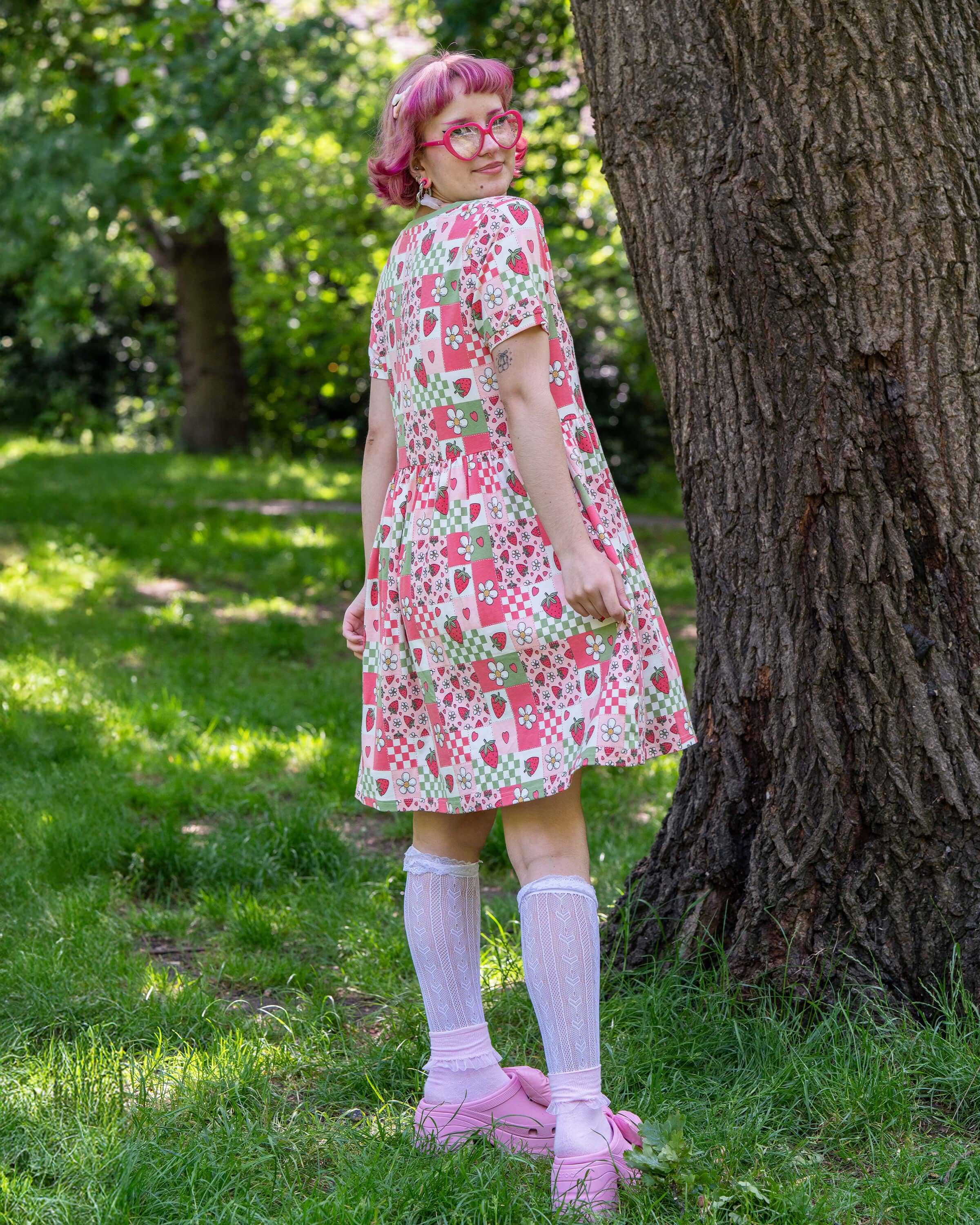 Rebel Romance – wholesale Dress – Women's – Rebel Romance Strawberry Picnic Stretch Smock Dress15