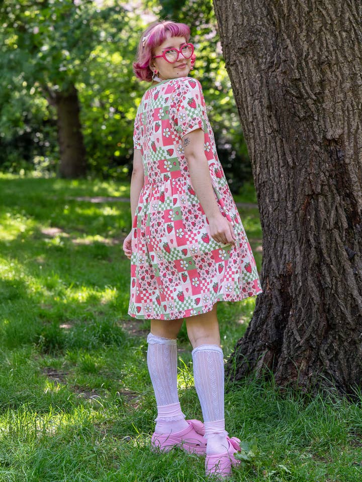 Rebel Romance – wholesale Dress – Women's – Rebel Romance Strawberry Picnic Stretch Smock Dress15