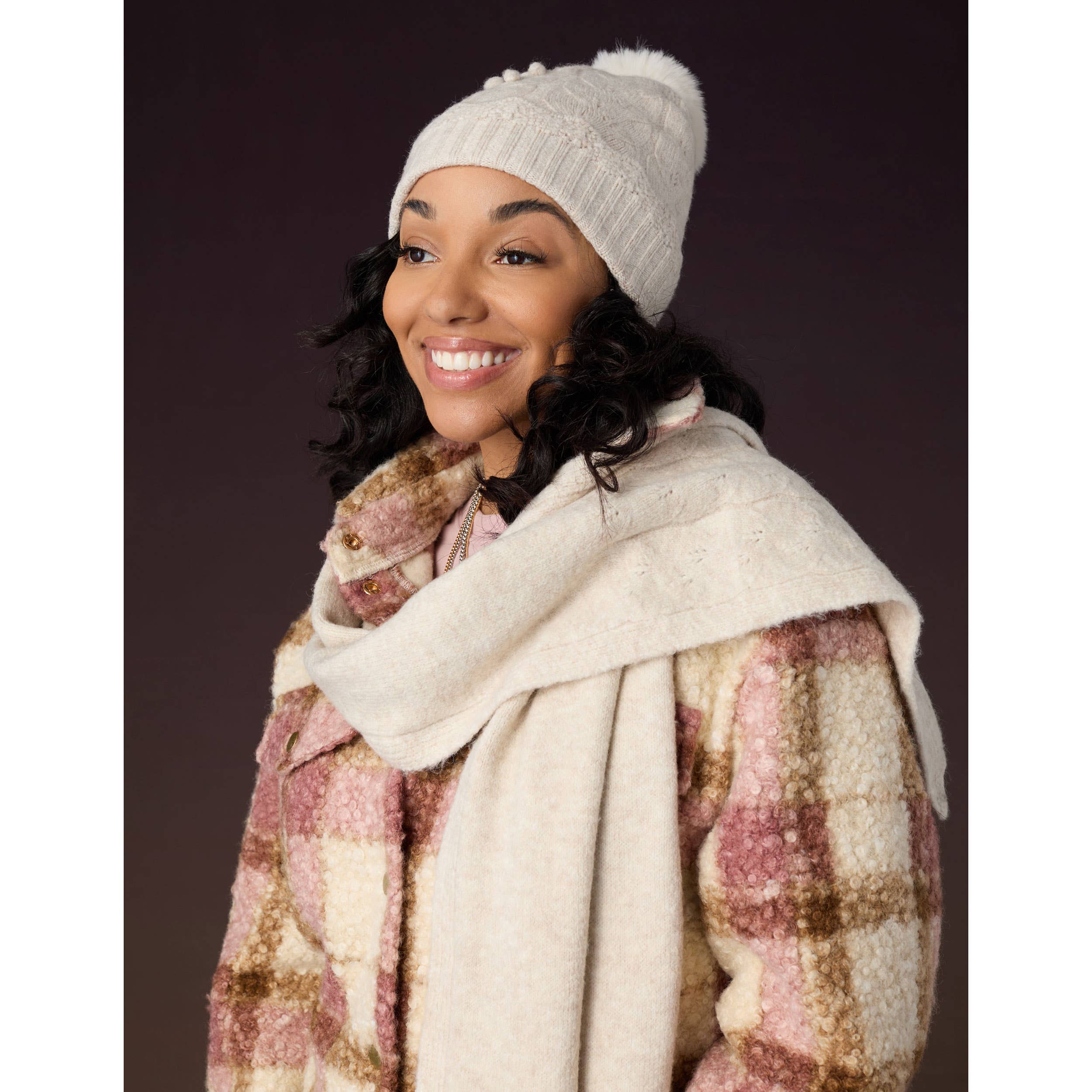 COCO + CARMEN - Wholesale Beanie - Women's - Sweet Scallop Knit Hat1