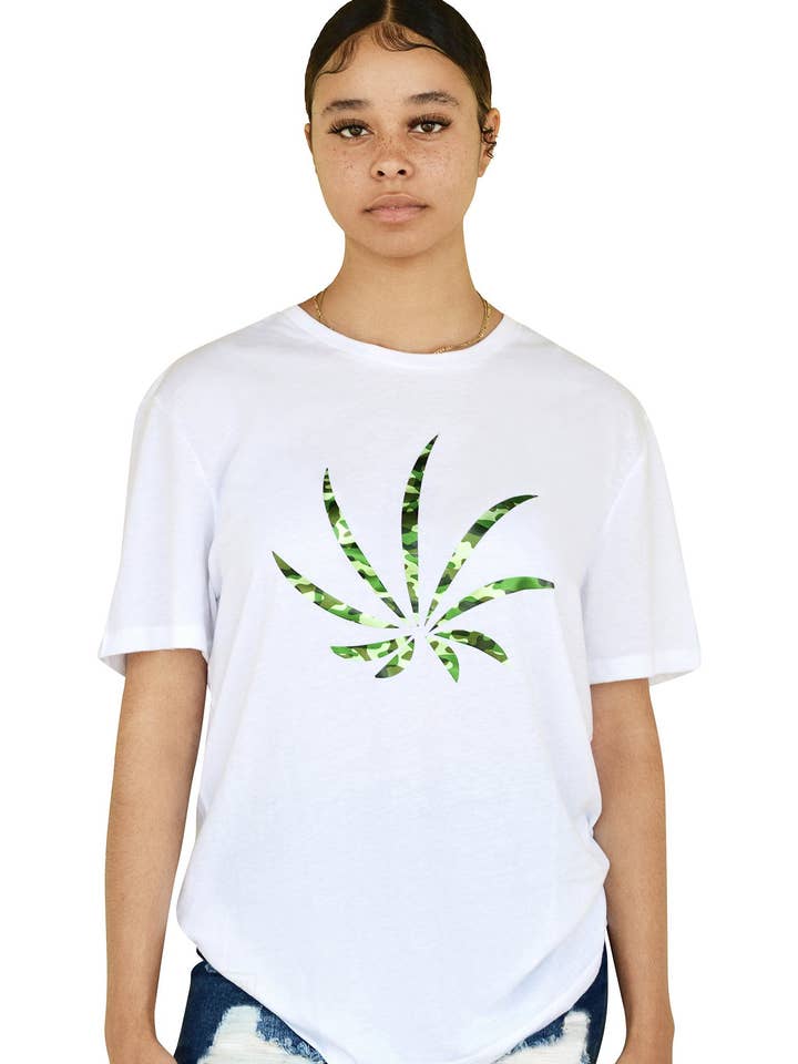 T-shirt Livin' Large pour la vente par HighEnd LA