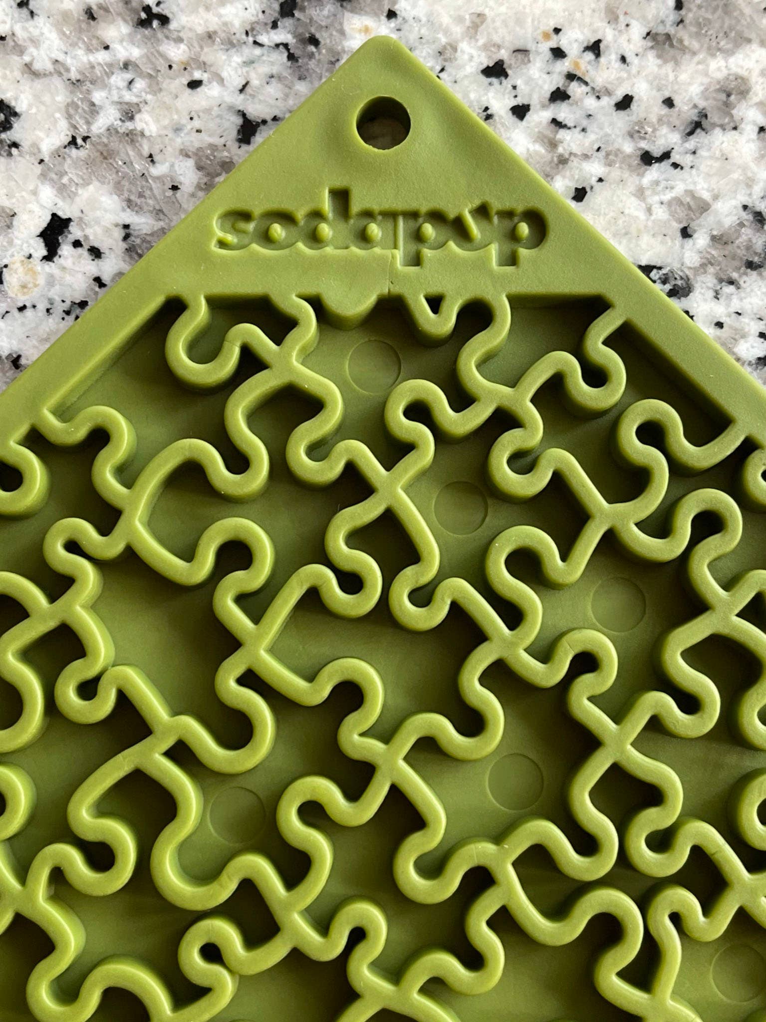 SodaPup Dog Toys – wholesale Pet food mat – Dog – Jigsaw Design Emat Enrichment Licking Mat7