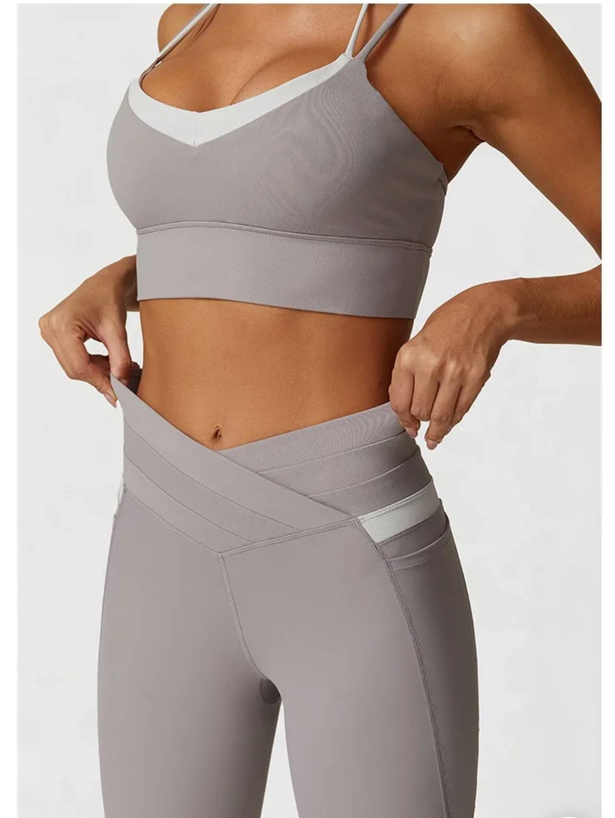 Belsize Activewear - Wholesale Activewear Set - Women's - Fitness Set Leggings and Sports Bra 2
