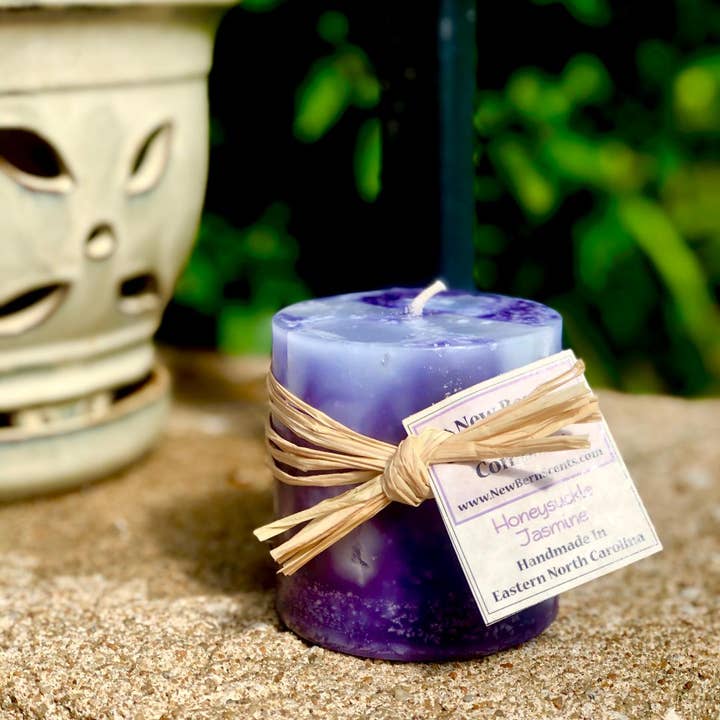 New Bern Candle and Soap - Wholesale Jar/Filled Candle - 3x3 Candle Honeysuckle Jasmine Scent1