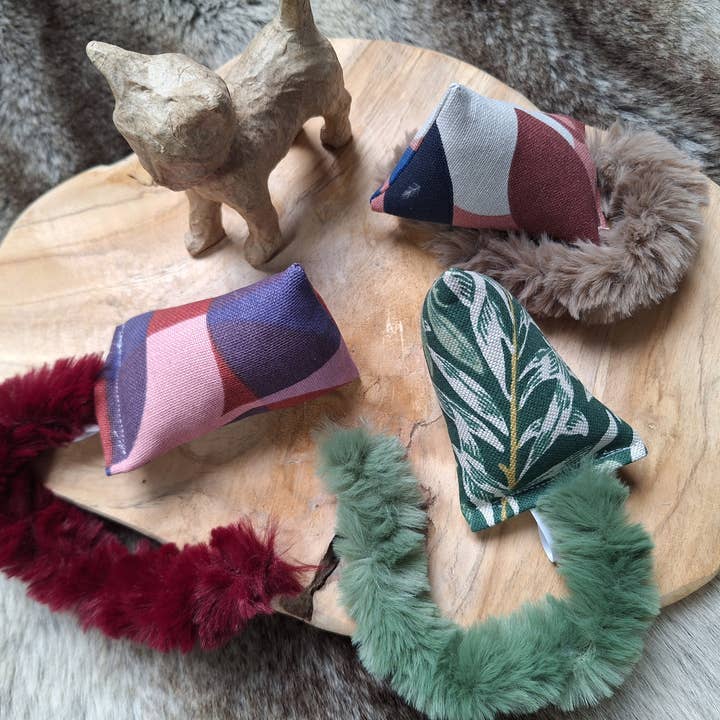 COUP DE PIED D'ÉCUREUIL for wholesale by Les Pepettes Créations