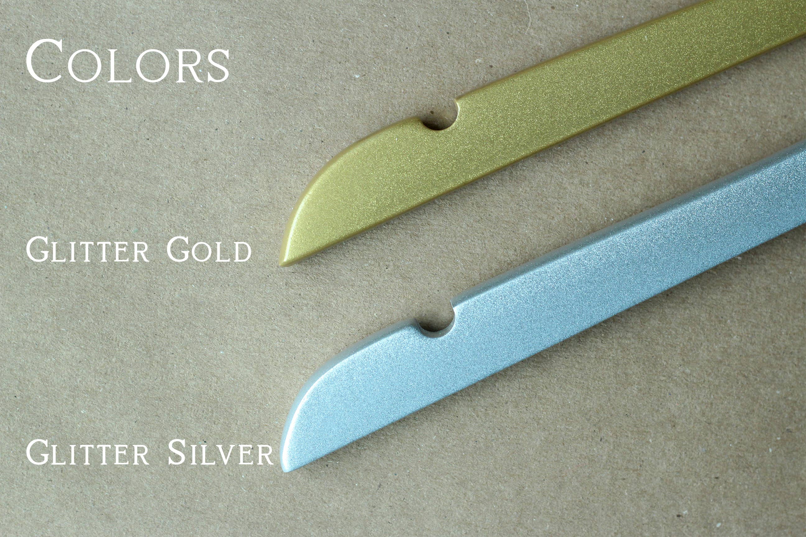 Bride and Bow - Vente Cintres - Cintre de mariée doré ou argenté avec cœurs, cintre de mariage3