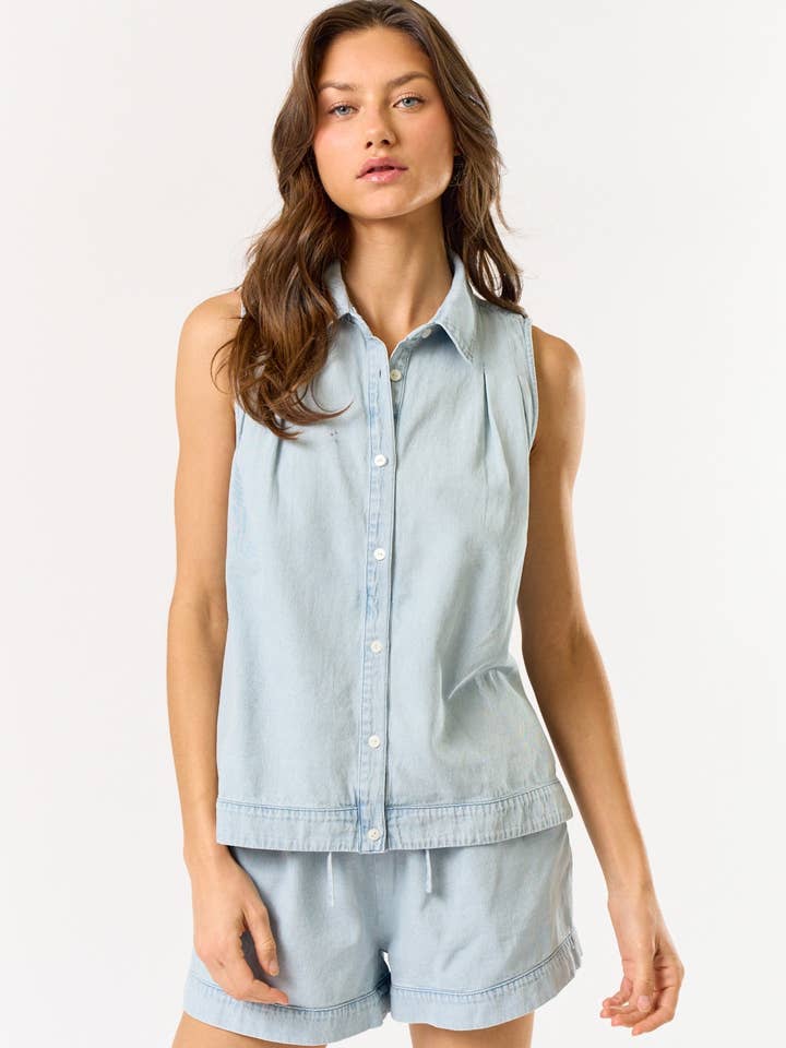 Haut en jean sans manches à col et boutons ILT4692 pour la vente par Lalavon