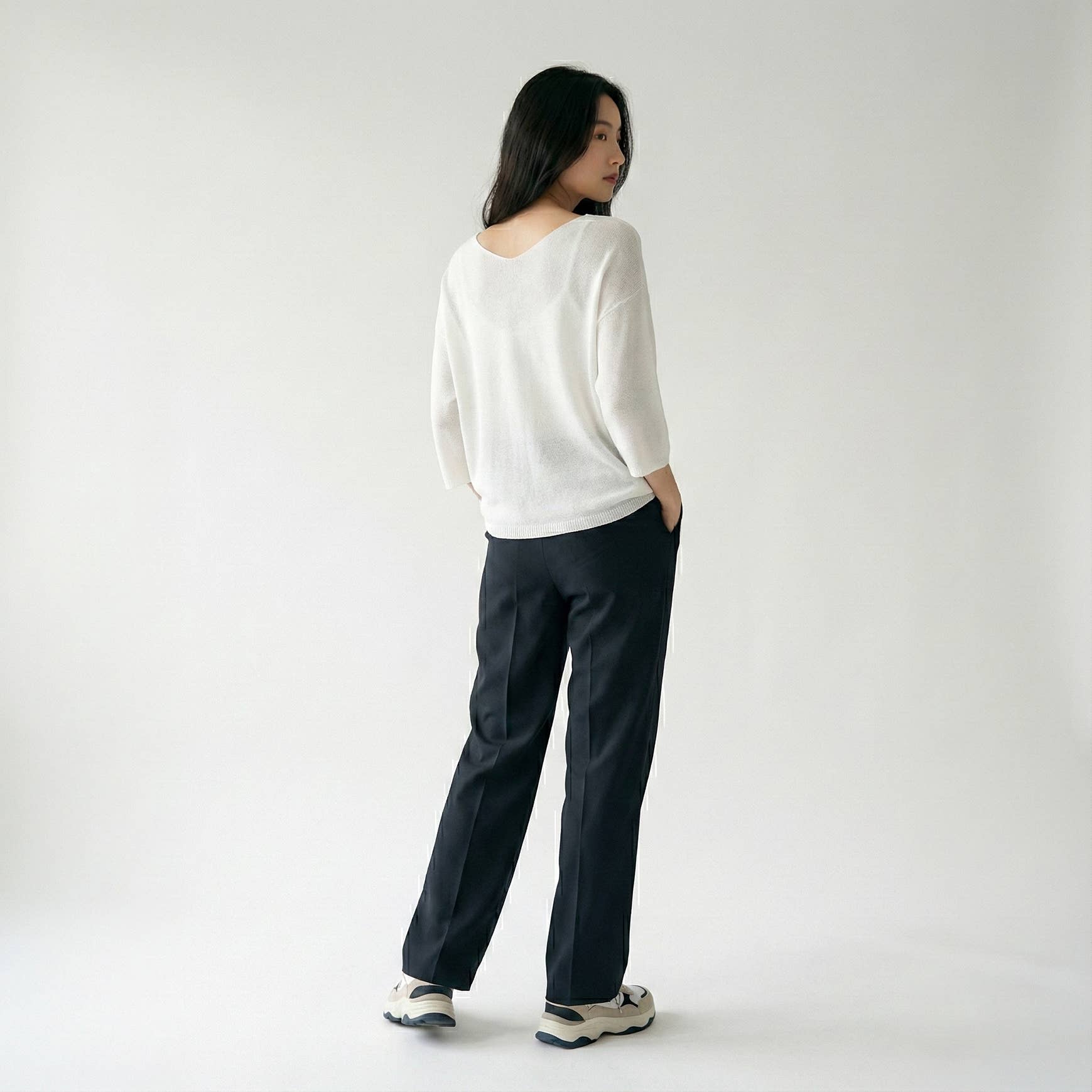 L'Emotion - Wholesale Knit Sweater - Women's - Modal V-Neck Long Sleeve Knitted Sweater 1