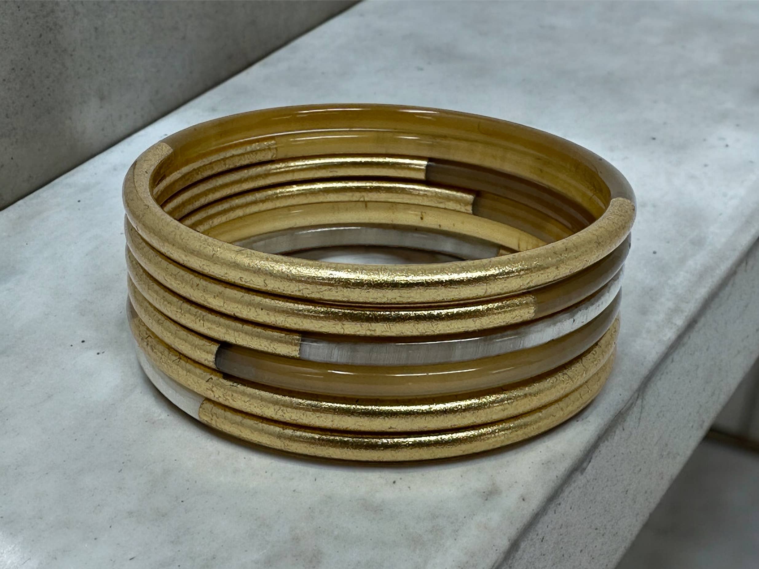 Maison Yvelise - Wholesale Bangle Bracelet - Thick and round gold buffalo horn bangles from Vietnam4
