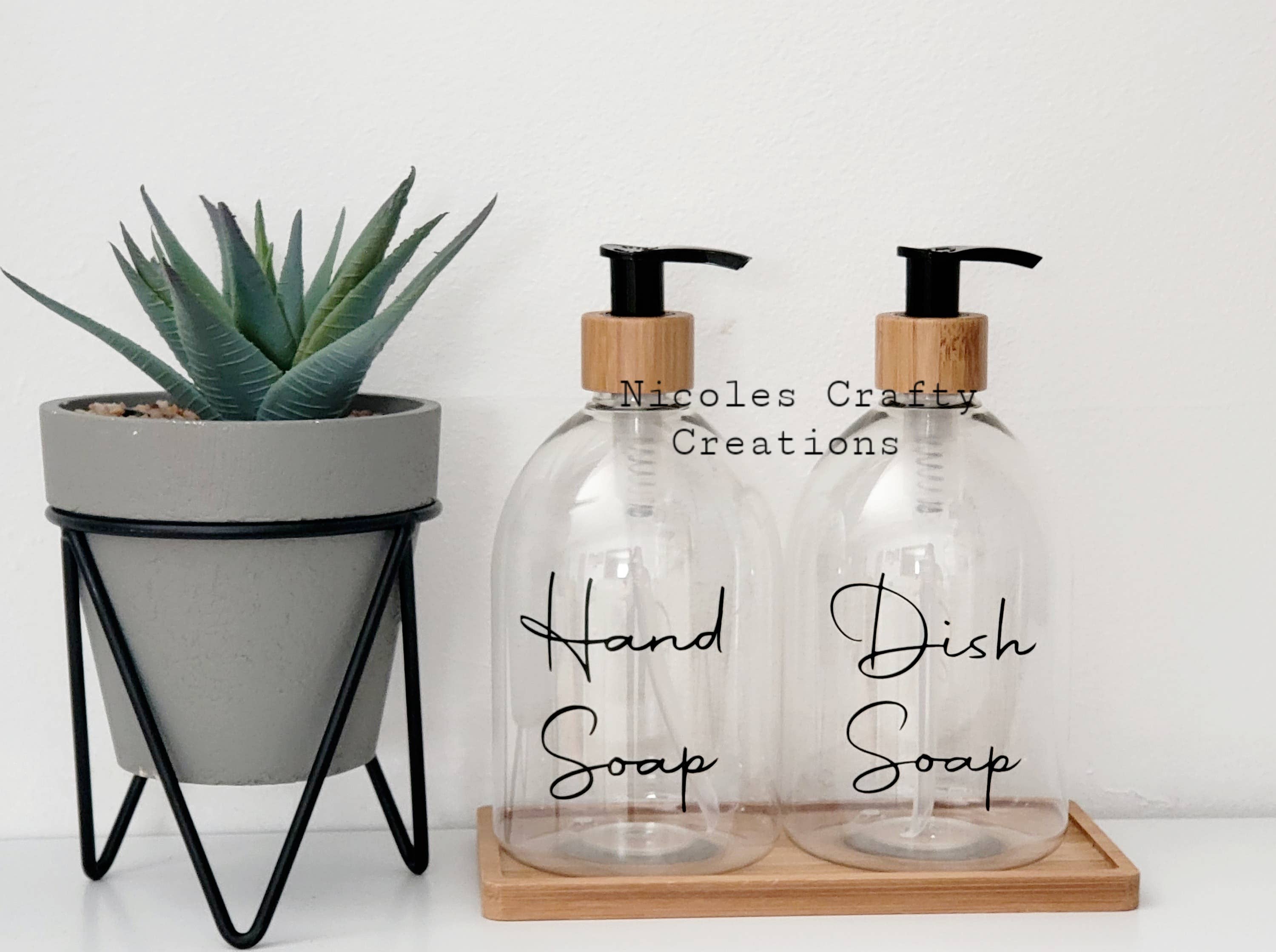Nicoles Crafty Creations – wholesale Soap dispenser – bamboo topped pump bottles