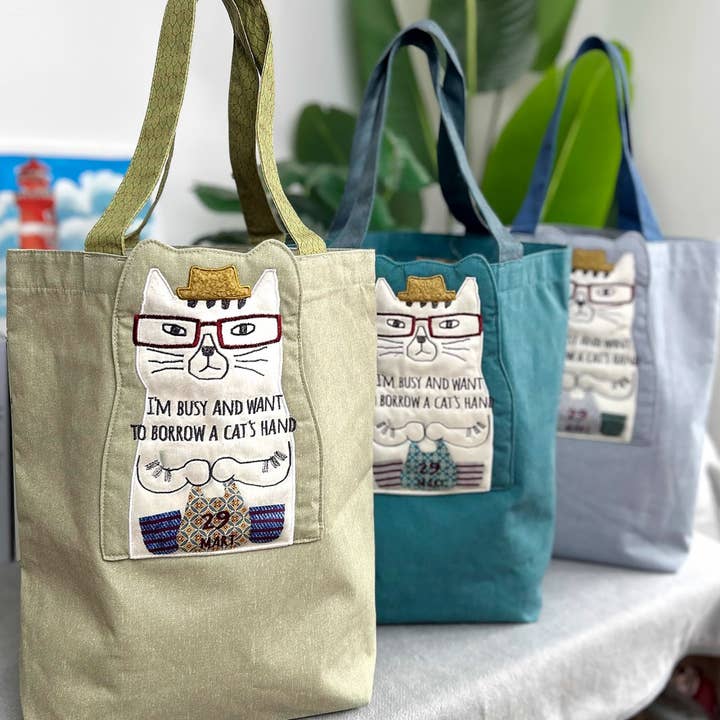 Stor Kusuguru indkøbstaske med broderet kat for engroshandel hos MinoCraft