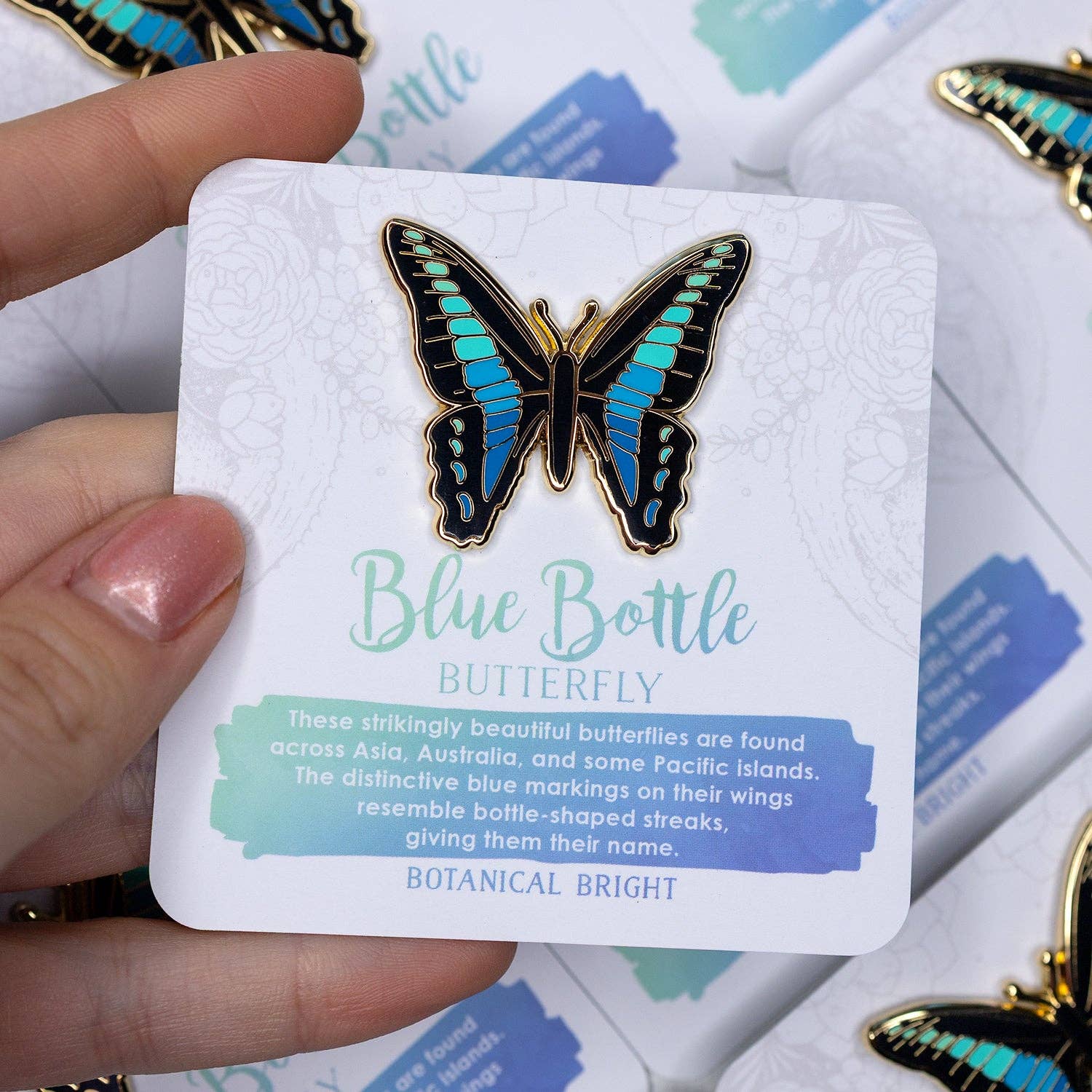 Botanical Bright - Vendita all'ingrosso Spilla da bavero - Spilla smaltata farfalla Bluebottle2