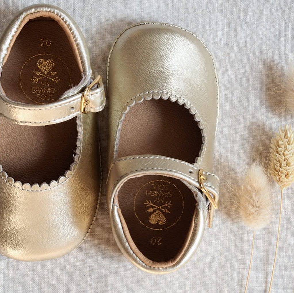 goud Klassieke leren babyschoentjes voor meisjes in goud voor groothandel op Faire4