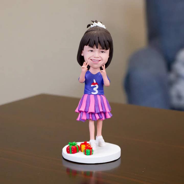 GiftsbyPR - Wholesale Decorative figurine - Personalized Bobble Head Doll, Custom Bobble Head Doll2