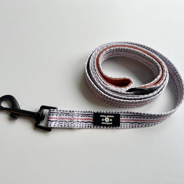 Guinzaglio per cani in tessuto Pride Rock per la vendita all'ingrosso da parte di Daisy Dukes Designs