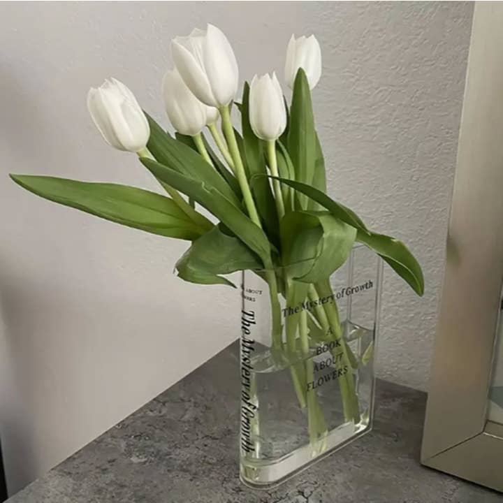 Shop Celino - Wholesale Vase - Acrylic Transparent Book Vase1