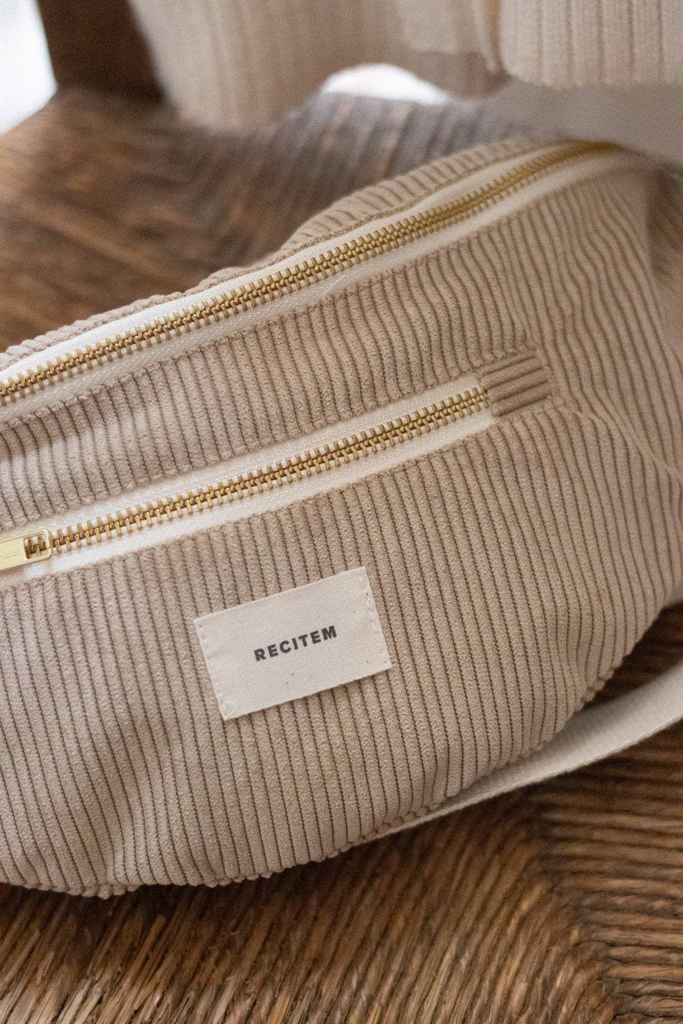 Recitem – Großhandel Umhängetasche – Unisex – Banane Matéo5