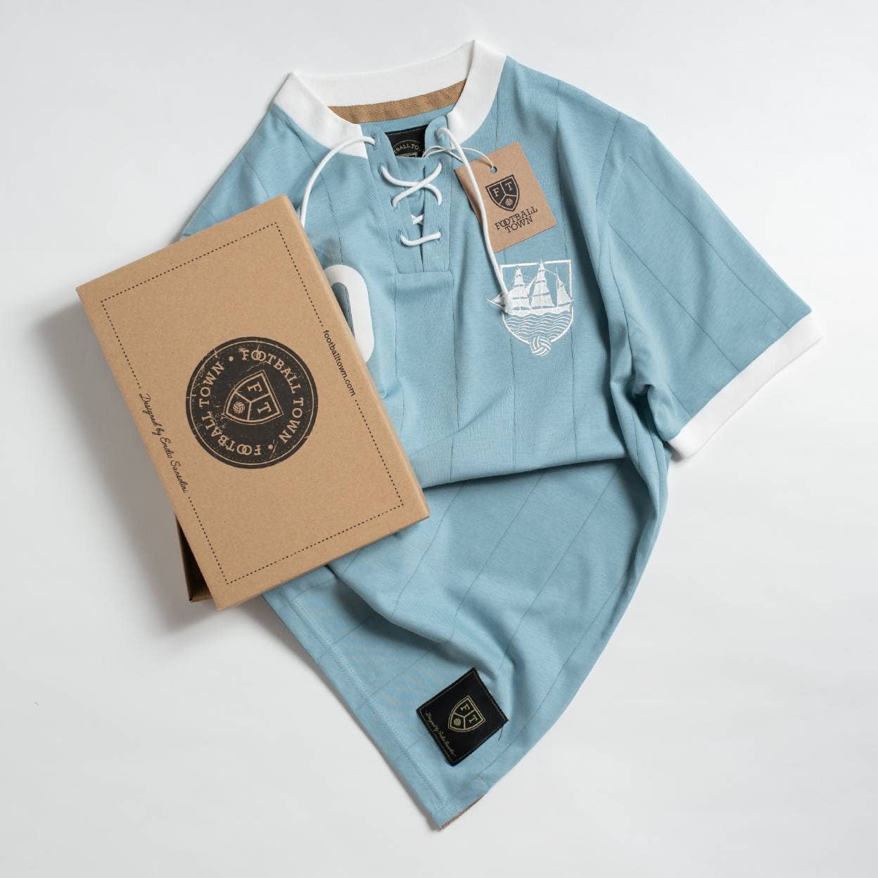 Football Town - Wholesale T-Shirt - Men's - Retro with Laces The Ship3