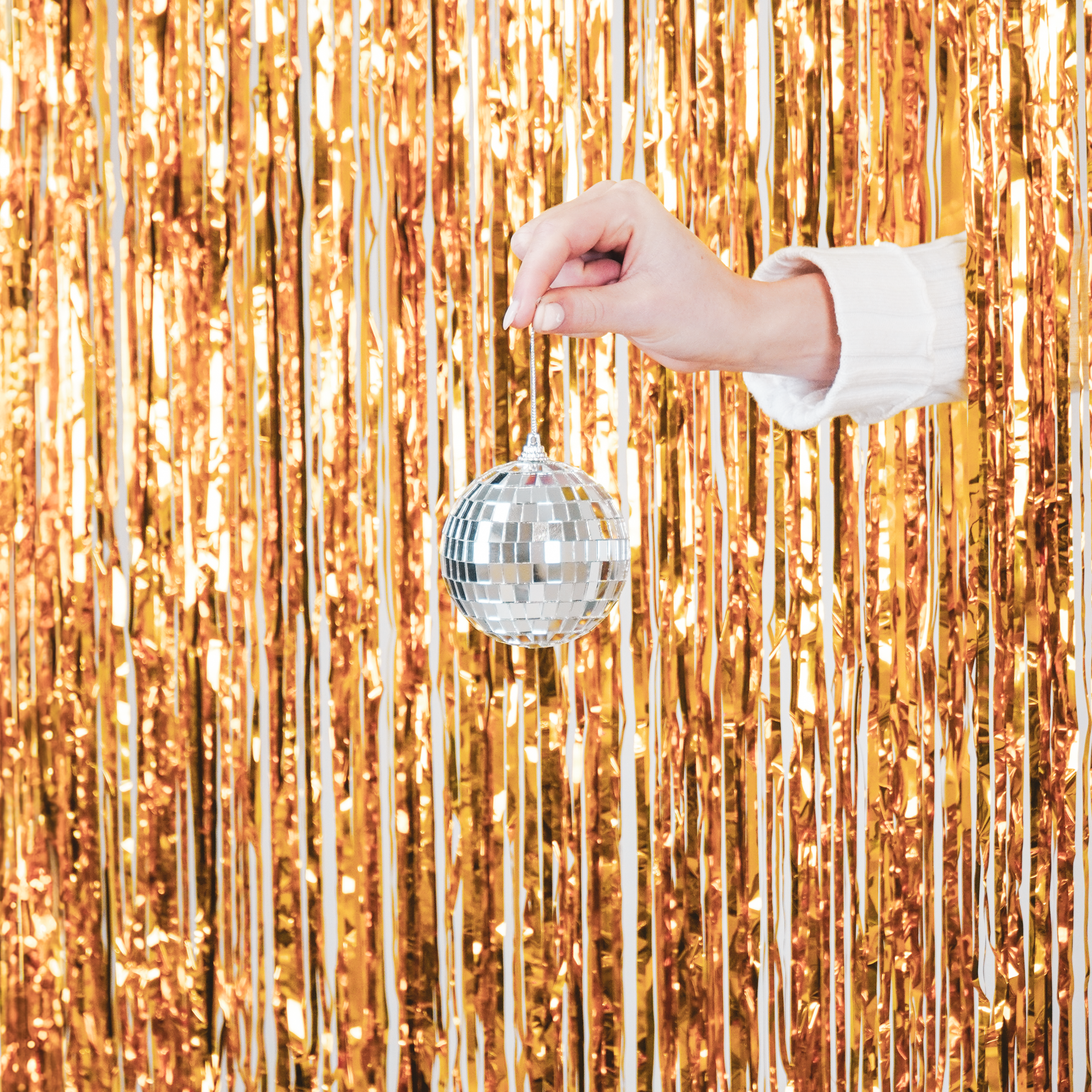 Housevitamin bv - Wholesale Ornament - Christmas Decoration -  Christmas Hanger - Discoball - Foam - Silver - 10x10x10cm5