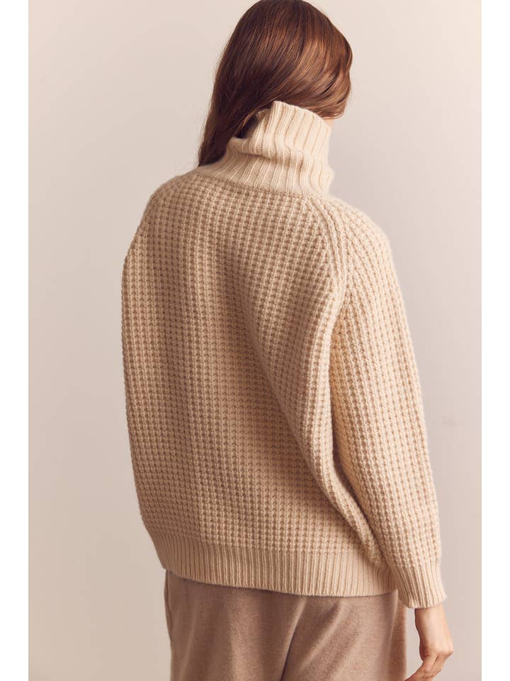 Crema Jersey tipo gofre de lana con cuello alto de venta al por mayor en Faire11