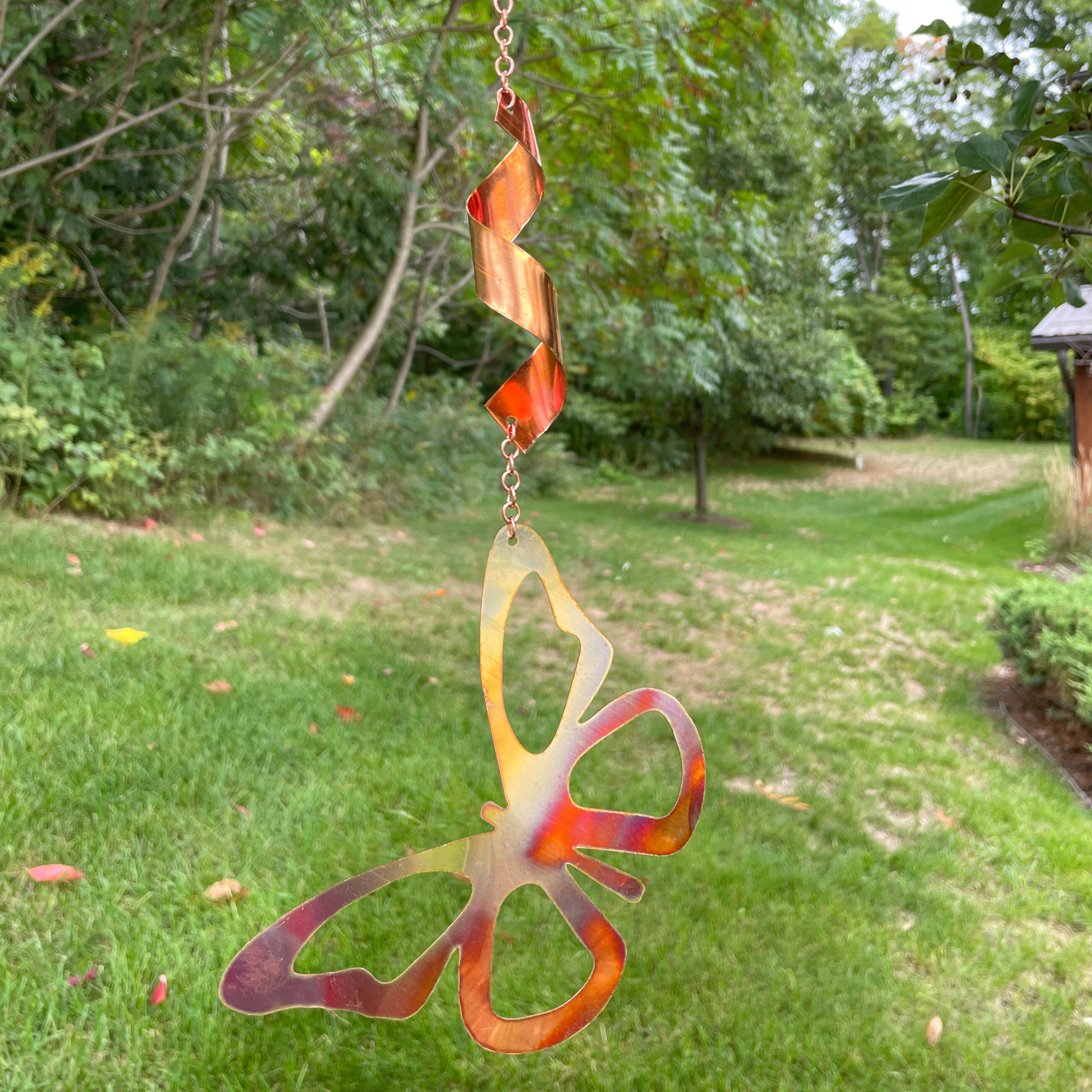 Clever Goods by Annabelle Noel Designs - Venta al por mayor Molinillos de viento - Grandes espirales de cobre natural - Mariposa o libélula6
