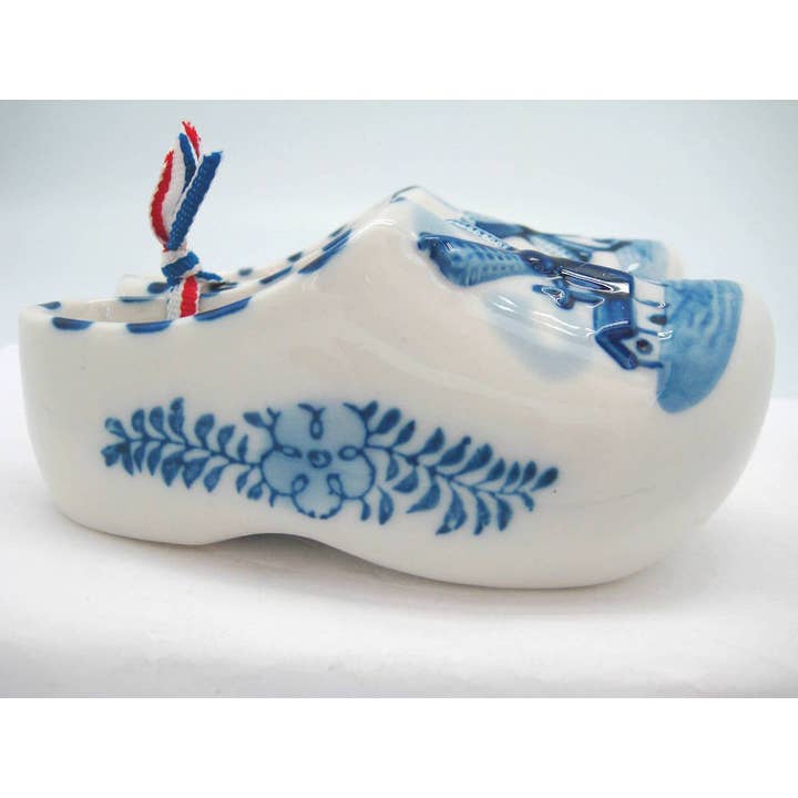 European Heritage Gifts - Wholesale Party Favor - Pair of Delft Shoe with Embossed Windmill Design