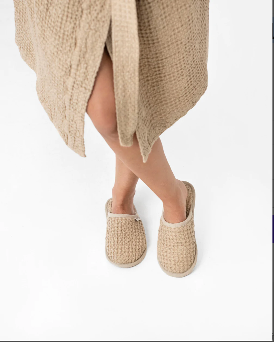 MagicLinen (We handle U.S. import procedures for you) - Wholesale Slippers - Unisex - Waffle Linen Slippers in Beige (Unisex)0