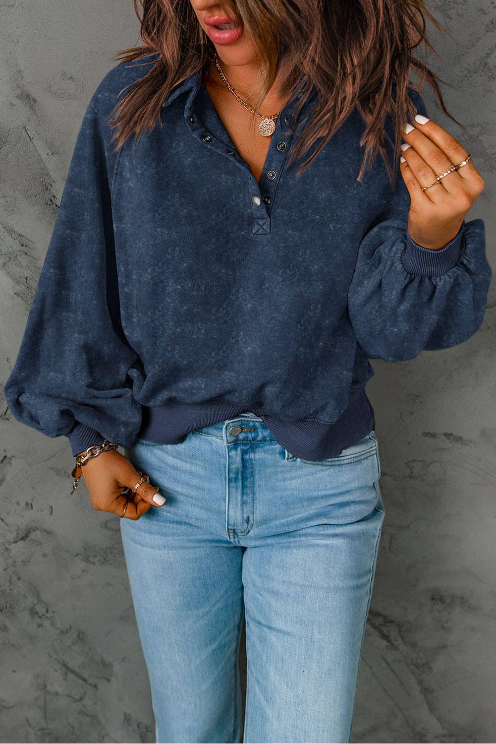 1 the Woman - Vente Sweat-shirt – femme - Pull à manches lanternes à boutons-pression délavés2