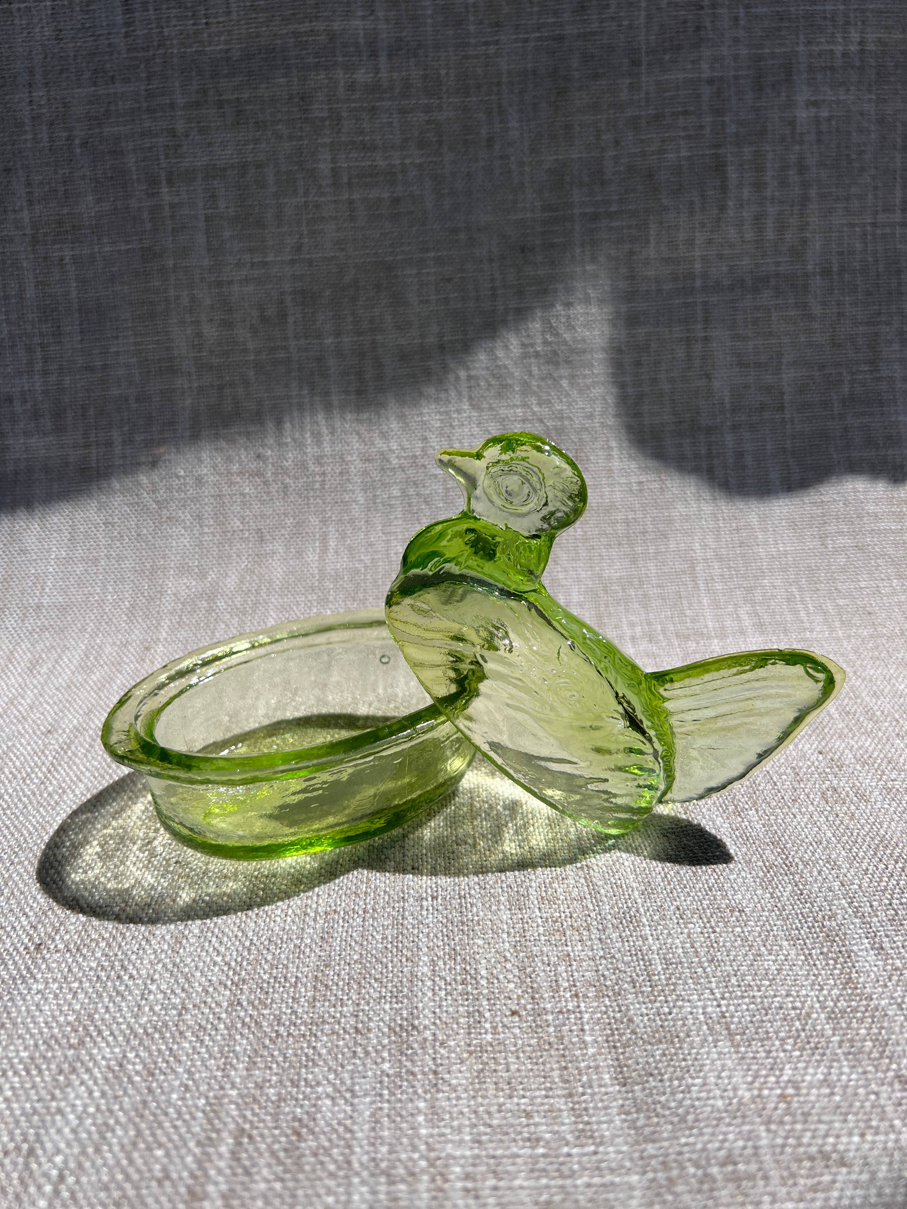 Kitchen One - Wholesale Decorative Plate/Dish/Bowl - Nesting Hen Bowl - EUCALYPTUS | Hand Blown Glass - Colombia7