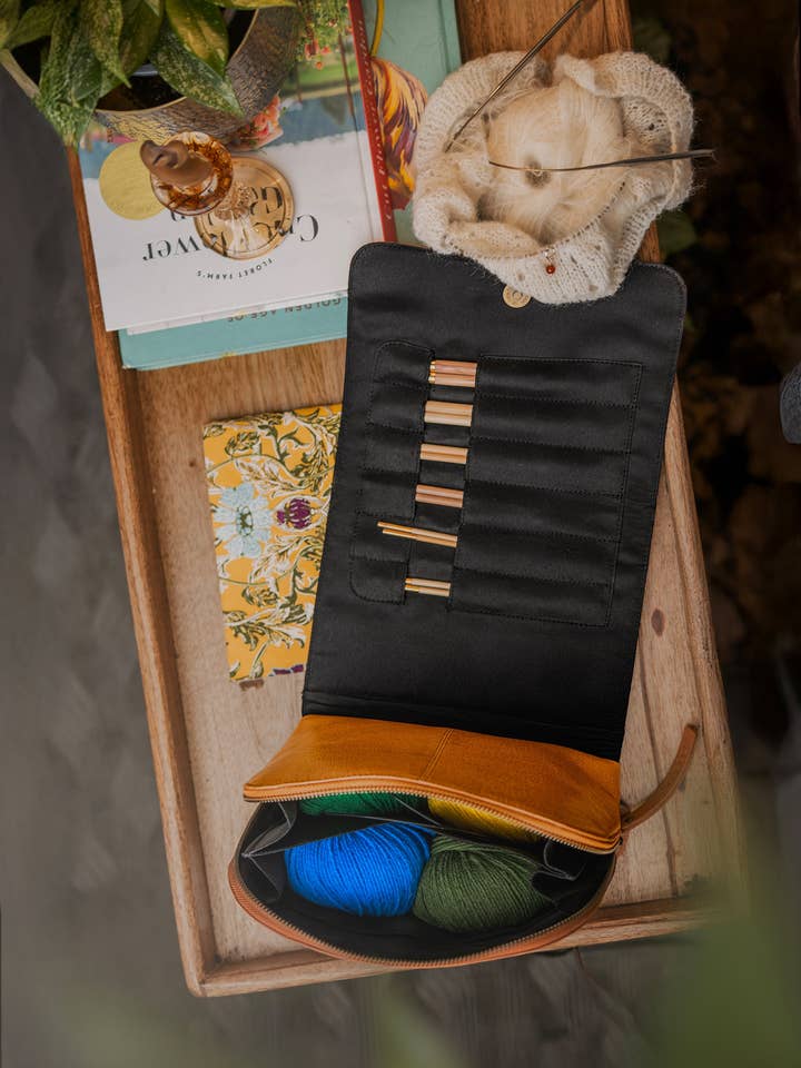 Hazel projektväska i läder för wholesale av Muud