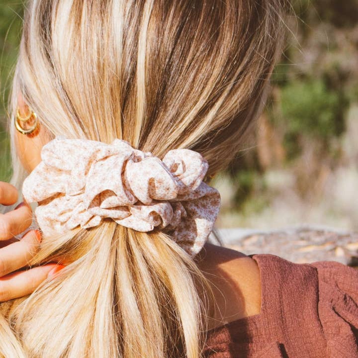 Shop Andi - Wholesale Scrunchie - Women’s - Sawyer Jumbo Scrunchie2