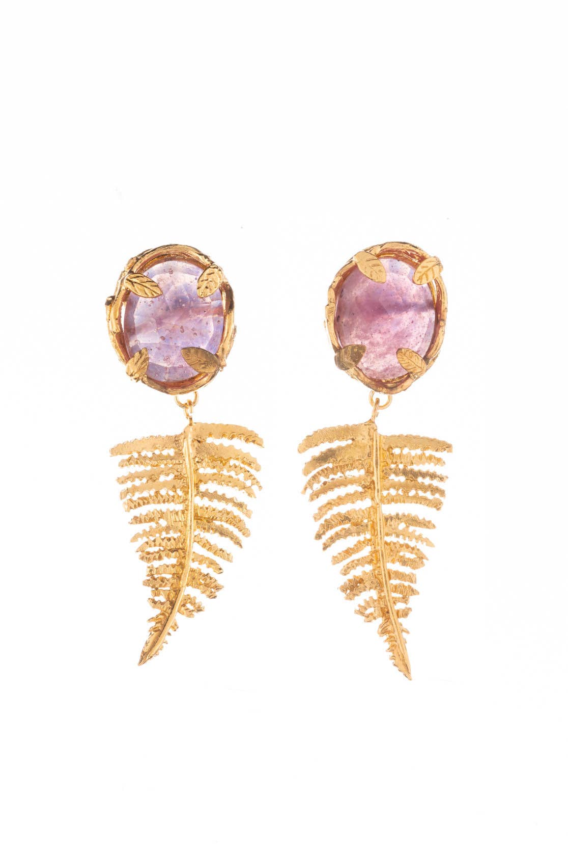 Amanda Coleman Jewelry – Großhandel Ohrhänger – Botanische Nest-Ohrringe mit Farnanhänger und Labradorit-, Rubin- oder Kyanit-Edelstein2