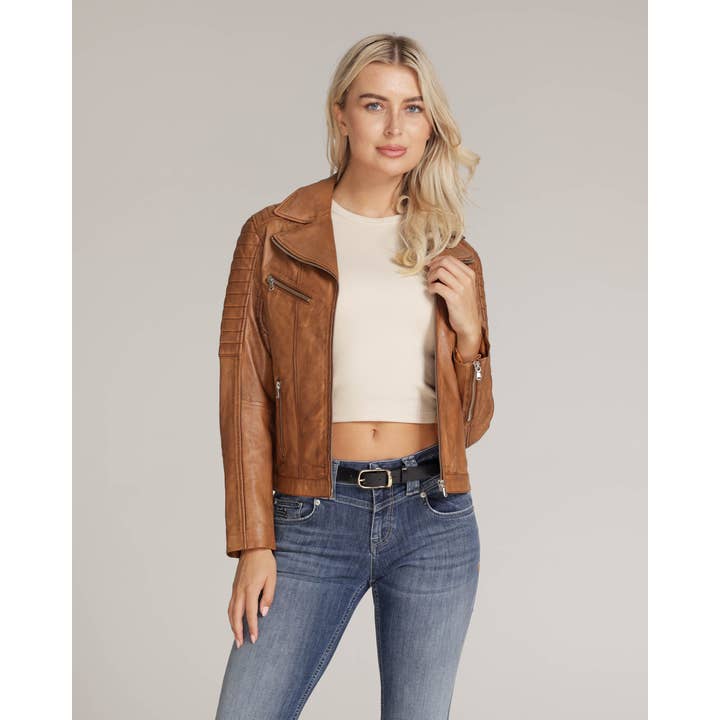 Amsterdam Heritage Leather Belts, Bags, Jackets & Apparel - Wholesale Belt - Women's - Lasse | Gold Buckle Skinny Classic Design Leather Belt Women12