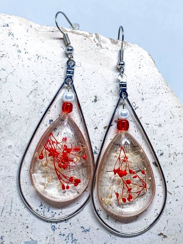 Créoles ou boucles d'oreilles longues pour bébé pour la vente par Vivian Treasury